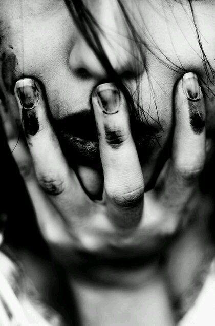 eyescream262's tweet photo. Let me wrap my skin around you, sync our heartbeats and just disappear from this fucking world for a while.
#21days https://t.co/ICR6TV1hWu