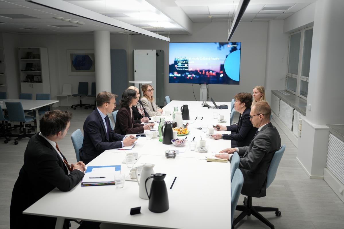 HybridCoE's tweet image. #HybridCoE had the pleasure of hosting Ms @hadjalahbib, European Commissioner for Equality, Preparedness and Crisis Management, at the Centre. Thank you for the insightful discussion and exchange 🇪🇺

#Resilience #HybridThreats #EU @EU_Commission  
📷Alessandro Rampazzo / EC