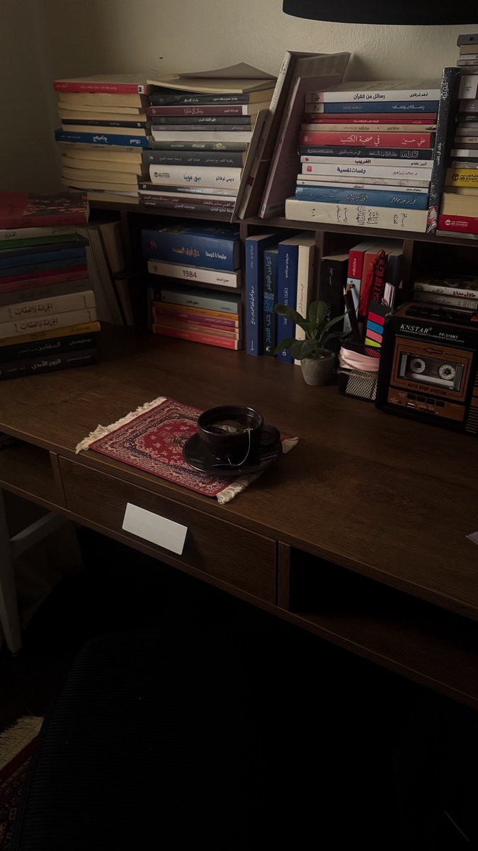 "الصمت ألم، ولكنه ألم له مخرج. إن لم نستطع الكلام بإمكاننا الكتابة، وإن لم نستطع الكتابة بإمكاننا القراءة."