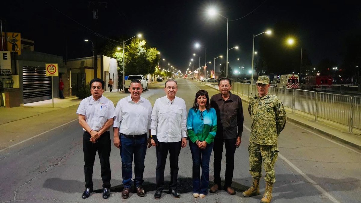 CesarIvan2018's tweet photo. Dimos un paso importante para seguir fortaleciendo los servicios y la seguridad en nuestro municipio. Encabezamos la entrega de la primera etapa del programa “Senderos Seguros, Camina Libre, Camina Segura”, además de la entrega de un camión recolector de basura, que viene a reforzar el trabajo de limpieza y atención en nuestras colonias.

Agradezco el respaldo de nuestro gobernador, Alfonso Durazo, y de nuestra presidenta de México, Claudia Sheinbaum Pardo, por su compromiso con San Luis Río Colorado y por seguir impulsando acciones que mejoran la calidad de vida de nuestra gente.

#HagamosQueSuceda #PorAmorASanLuis ❤️ #SanLuisSeMueve