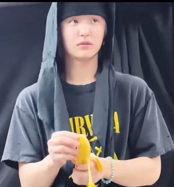 div 🪱 tweet media