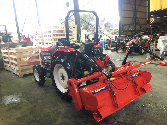 chukonoki's tweet photo. 中古トラクター　ヤンマー EF224(ロータリー付き）が、群馬県に出荷されました。
商品詳細はコチラ→https://t.co/30MXYVZNsV https://t.co/ZnvQO8S9o5
