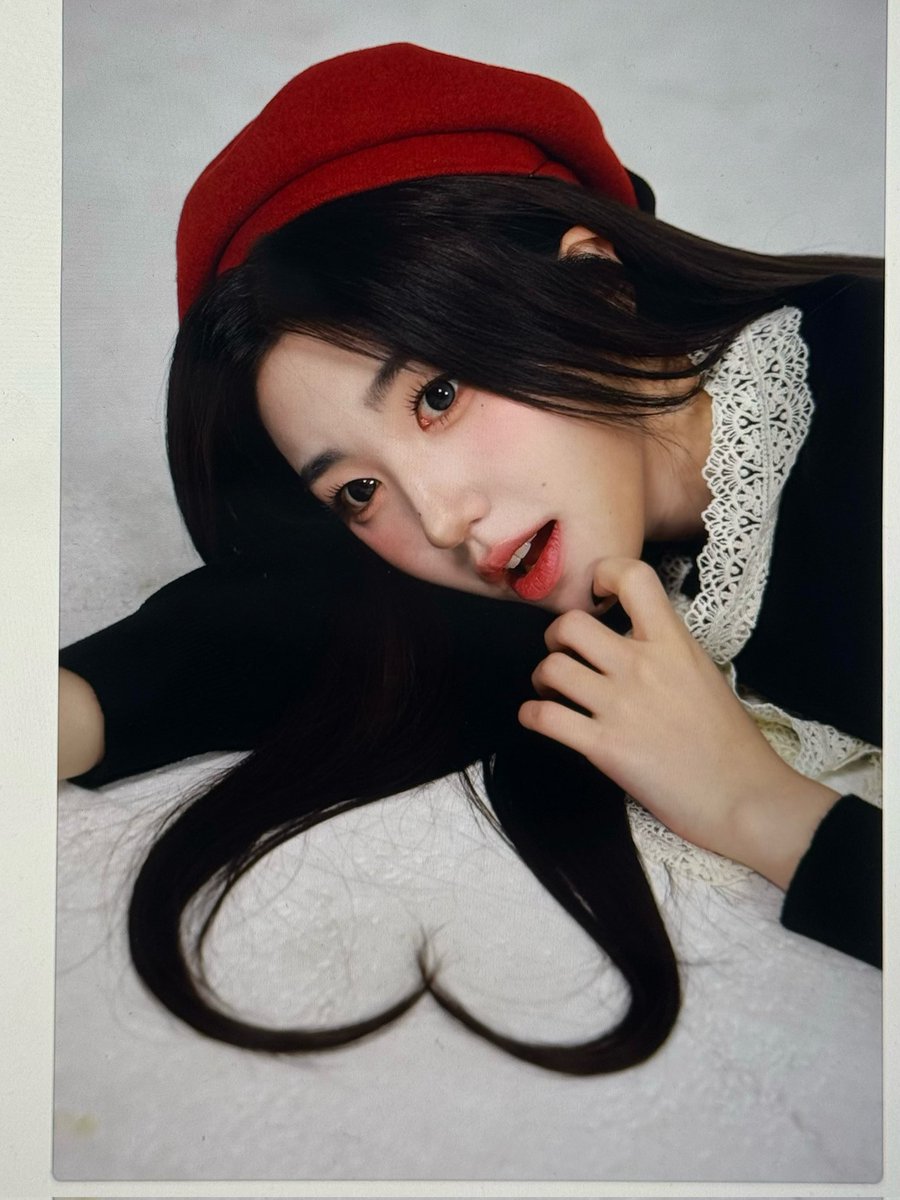 260422 | Sohyun Room Update 

B cut ❣️