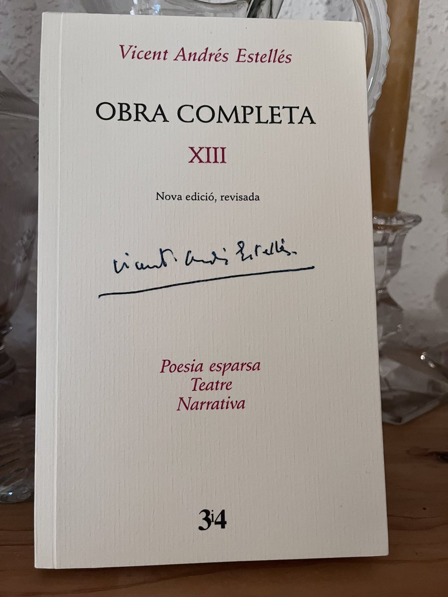 dsamabrams's tweet photo. REGALEU POESIA PER SANT JORDI 🌹 COMPREU POESIA PER SANT JORDI 🌹 https://t.co/PoPdR3HmFu