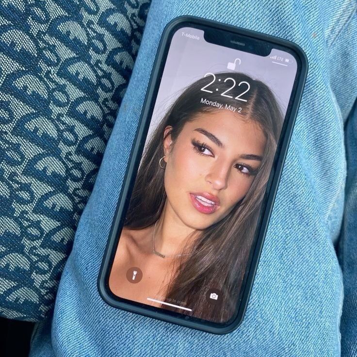 acá revisando el celular de mi novio por las dudas