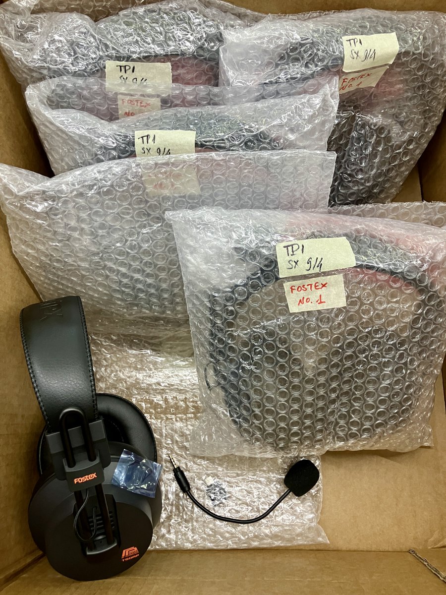 FOSTEX_INFO's tweet photo. 展示会でチラ見せしておりました
T50RPmk4ベースのBTモデル🎧
また試作機が到着。
細かいところ詰めながら、じっくりと進行中です!
引き続きお楽しみに👀
#FOSTEX #T50RPmk4 #ヘッドホン https://t.co/3wP6F9PtmA