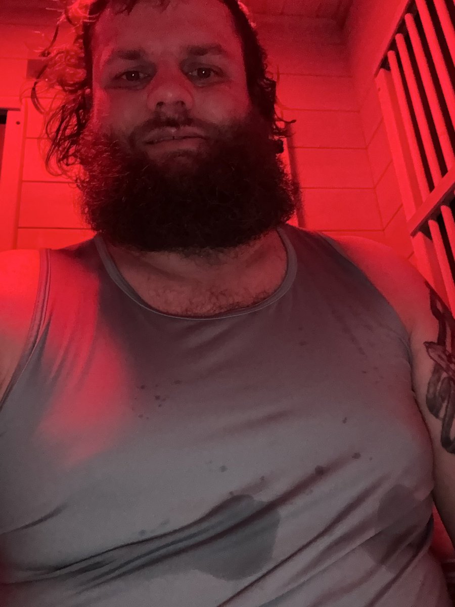 ElijahLippert's tweet image. #latenightworkout #gymlife #upperbodyworkout #cardio #sauna