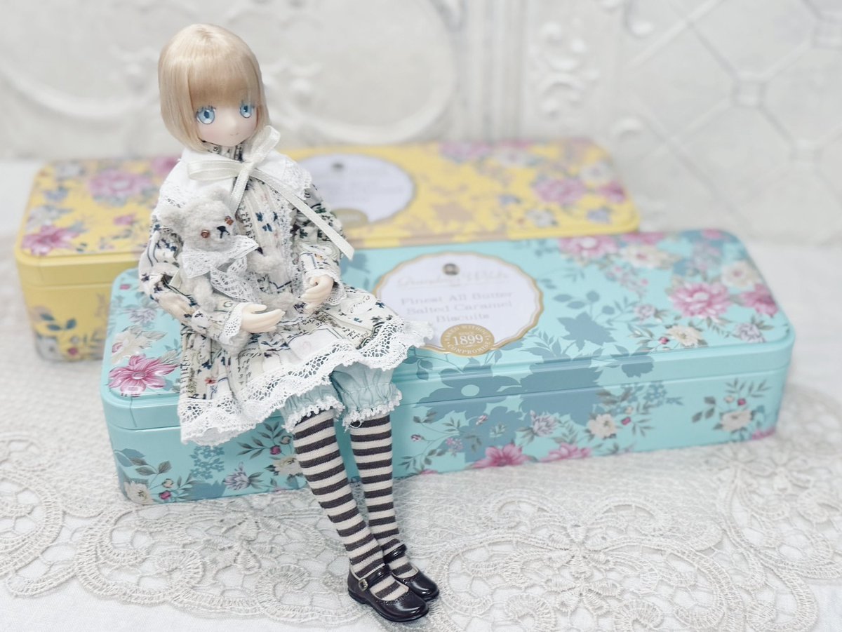 カルディのこの缶、ドールがピッタリ入るのでミントの新色、買ってしまった🩵
#アゾカツ
#ドル活