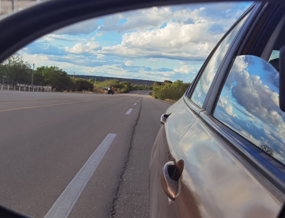 nohemyquijas's tweet photo. A veces el retrovisor tiene buenas imágenes ✨❤️ https://t.co/QkpxrtruHk