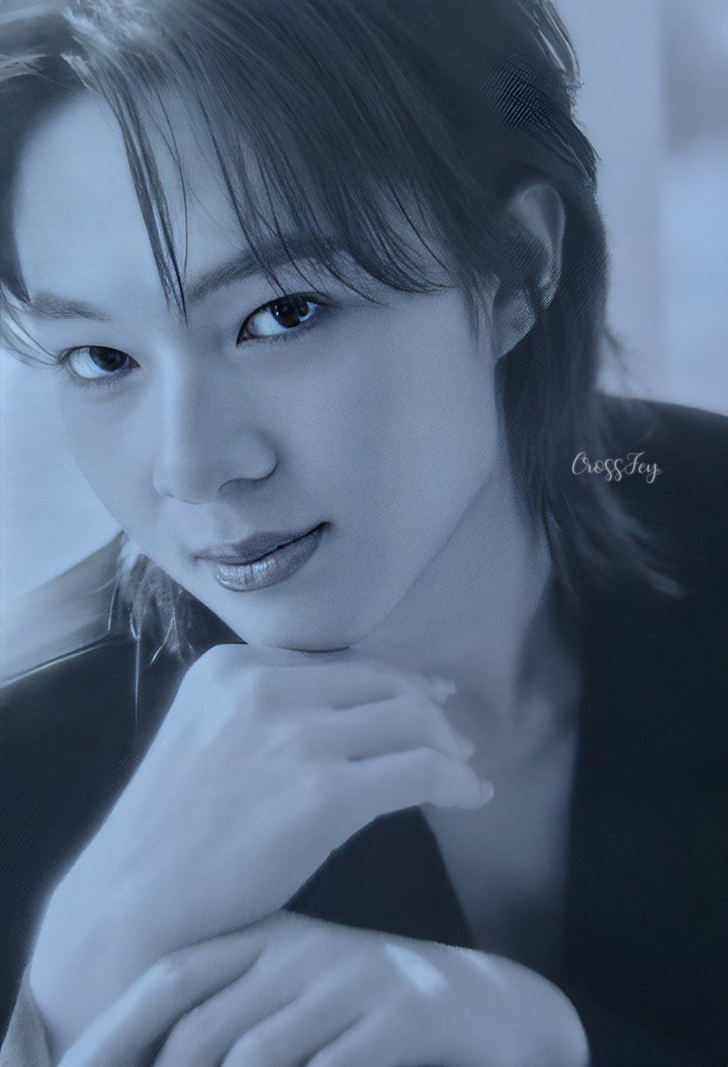 fey_cross tweet media