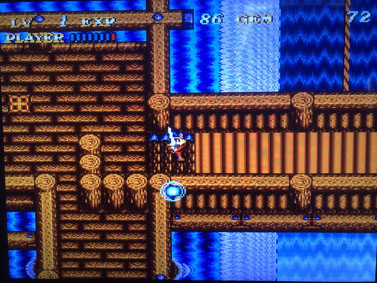 ロイアス tweet media