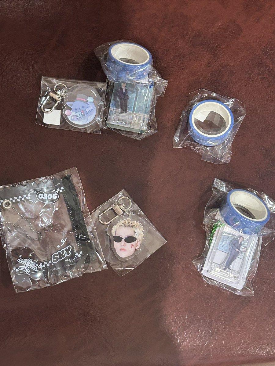 jo1jam_sr's tweet photo. 譲　写真記載のもの

求　瑠姫、るる関連のもの
　　又は買取でも可

京セラドーム隣りイオンフードコートにいます
手渡し交換可

#JO1交換 https://t.co/Ch4pzsbprJ