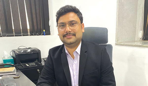 equipment_times's tweet image. At Ashar Locker India, we believe progress is meaningful only when every individual regardless of gender, feels empowered to grow. 

Read more:- equipmenttimes.in/At-Ashar-Locke… 

@asharlocker @RamamurthyTM @philipjourno #WomenEdition #WomenInConstruction #EquipmentTimes #equipment