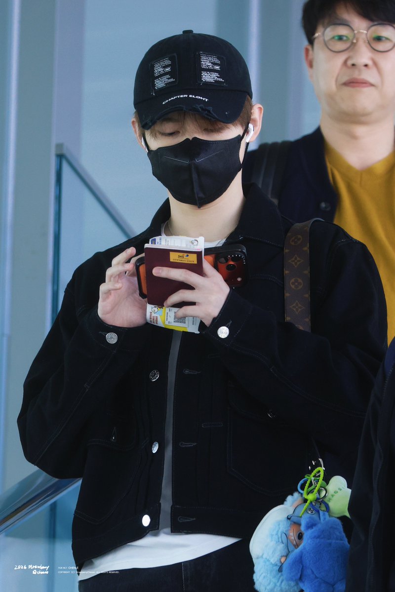 𝐒𝐭𝐫𝐚𝐰𝐛𝐞𝐫𝐫𝐲𝐂𝐡𝐞𝐞𝐬𝐞. tweet media