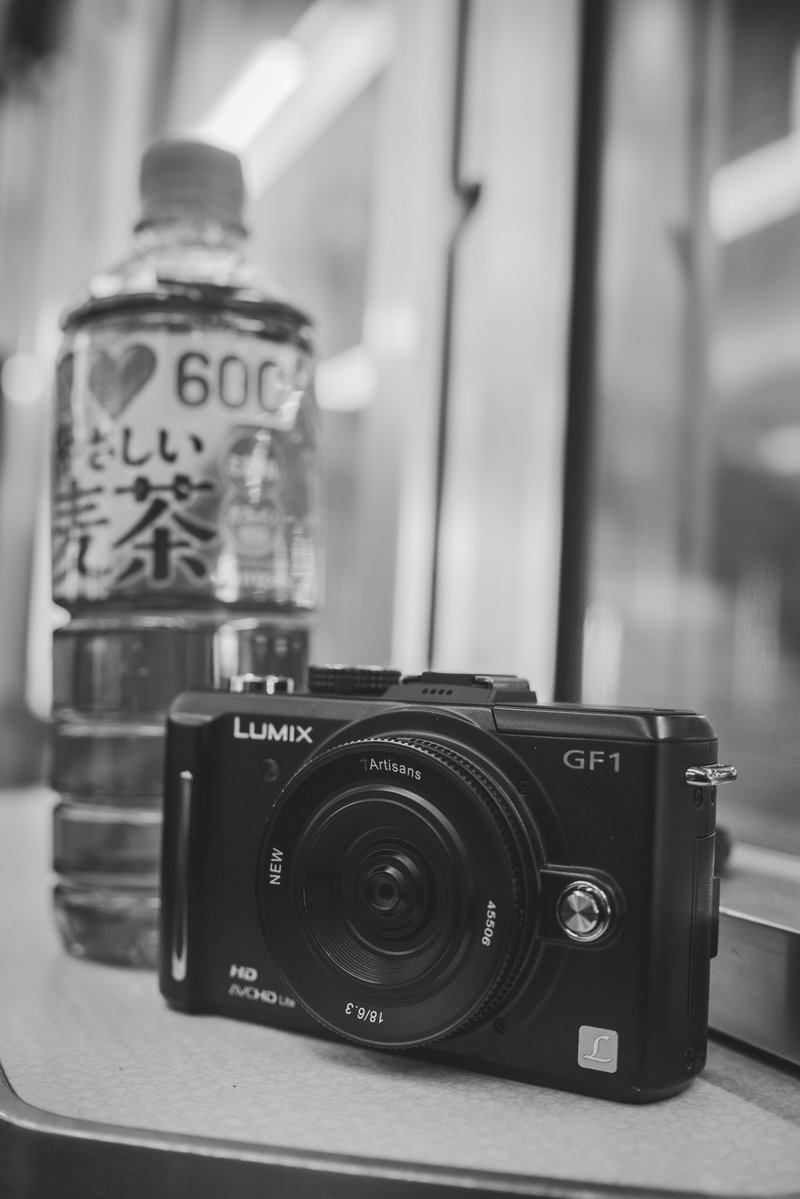 強制的に自分のレベルを上げる為のボディーとレンズ。
ボケないし、暗いし、iso上げられないし、36mm。
逆に言えば、それは長所かもしれない。

#Lumix #7artisans