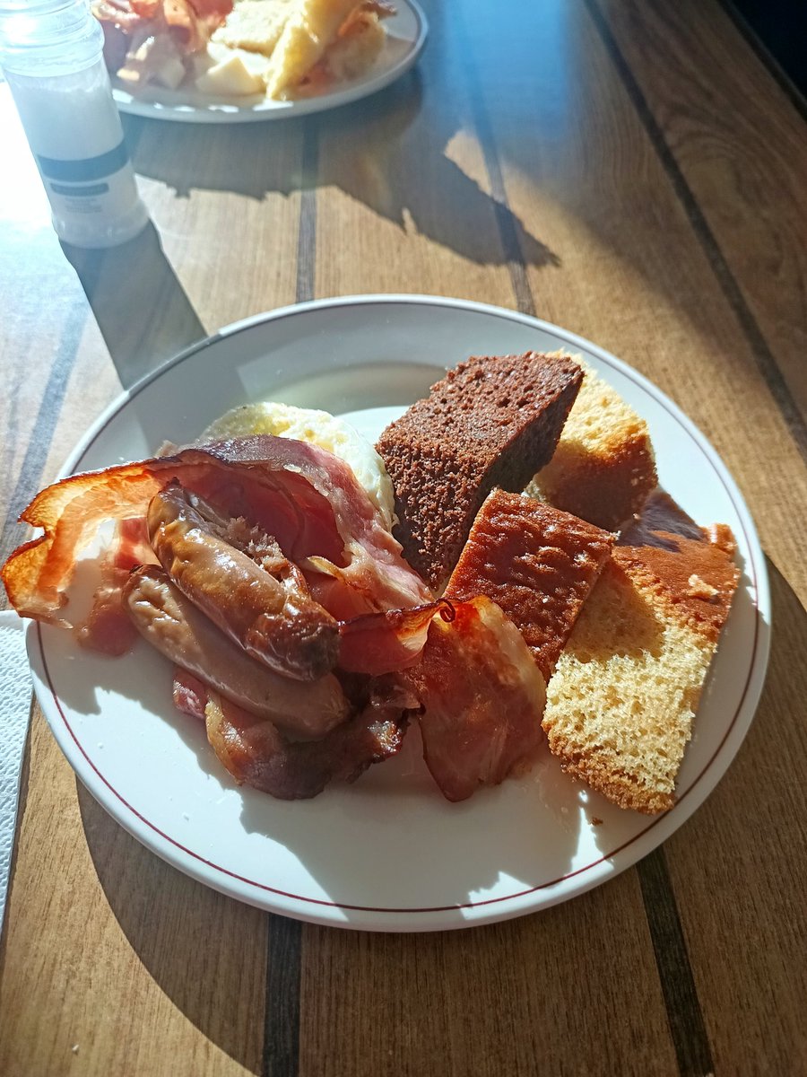 Alice_DFK's tweet image. Tag 2 des Mini Malta Blog Teil 1

1 Nacht vorbei soweit ok Ging es zum Frühstück war echt interessant die Auswahl👍🏻
Um 10 Uhr Frischgemacht ging es zum Bus nach zur Altstadt Tal-Belt Valletta

Wo ein Interessanter Brunnen war 

#GERVtuber #Blog #Socialist #Urlaub