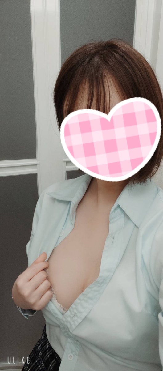 あかり tweet media