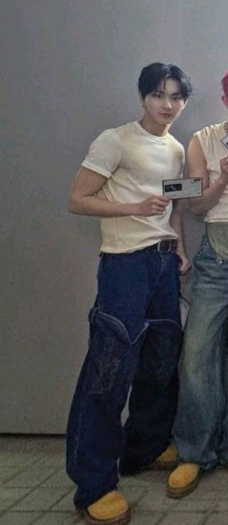 rue ࿐♡˚. tweet media