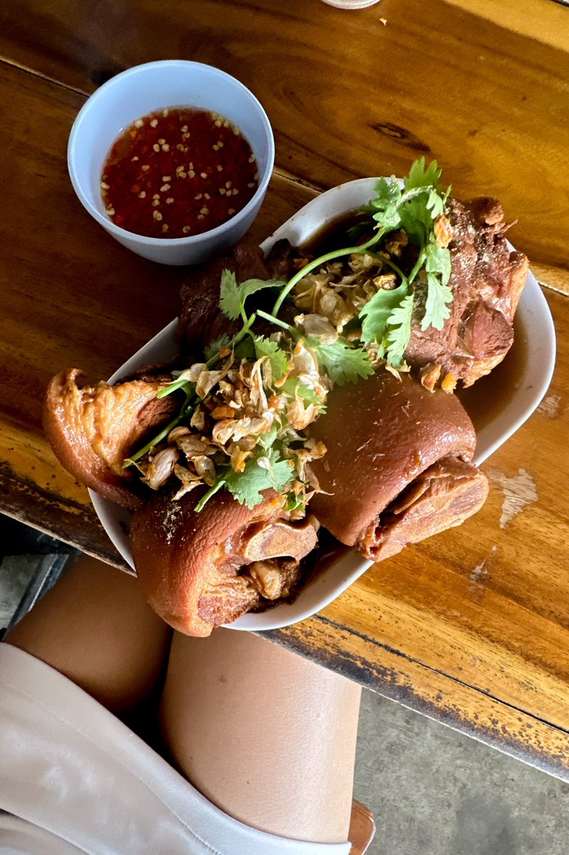 ชื่อขนมพายเน่า tweet media