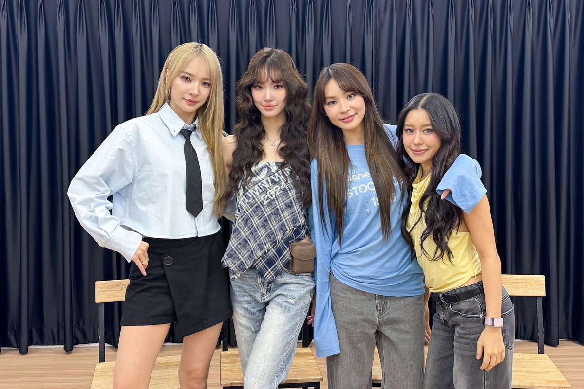 Kat 💛🩷 tweet media