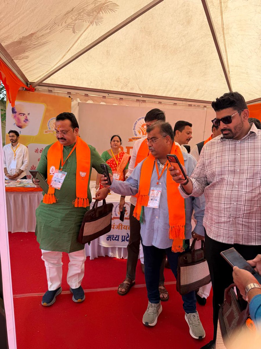 Prashant Thakur tweet media