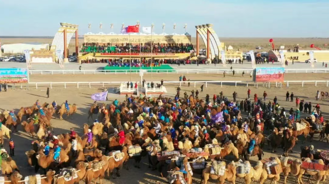 AmazingAlshaa's tweet photo. Get ready for the Thousands of Camel Calves Festival in #Alshaa's Ejina on April 25–27! 🐫🎉

From thrilling camel and horse races to wrestling, archery, and chess games, and even a camel beauty contest, seven folk traditions will come alive in the #spring gathering.  #AlshaaFun https://t.co/Kk34db94wx