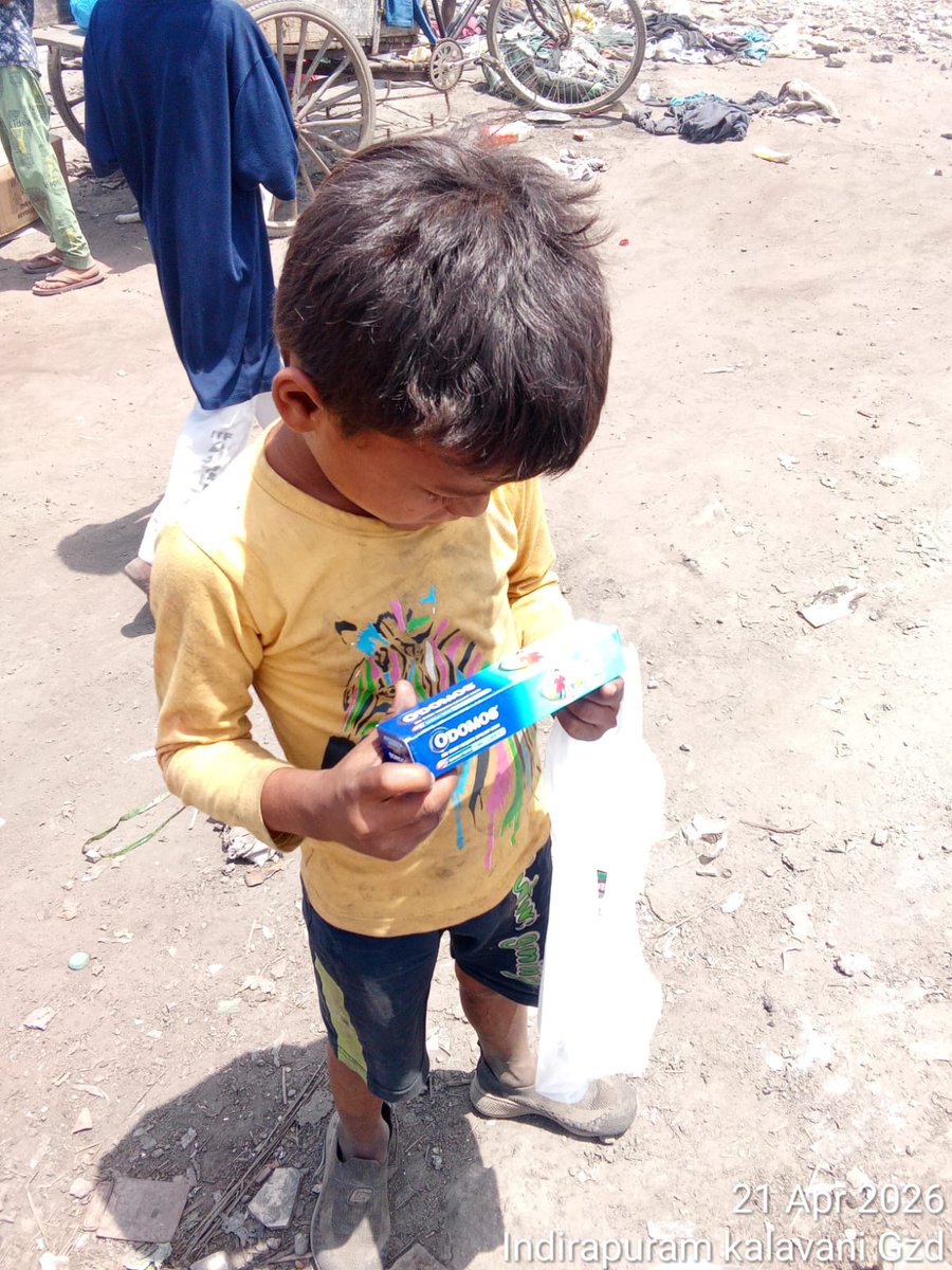 agwo_org's tweet image. This wasn’t just a simple distribution—it was a reminder to a young girl that she is seen, valued, and cared for. In places where life often feels uncertain, even the smallest support can bring strength, dignity, and a reason to smile again.

#Indirapuram #Ghaziabad #Kalavani