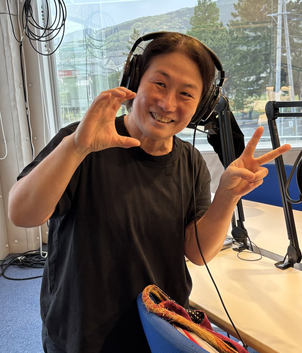 世界はともだち🤝🌎
ワールドフレンズ天草の俣野さんにお越しいただきました。
来月から新年度の日本語教室が始まります。日本人ボランティアの方も大募集！語学を超えて、異文化交流してみませんか？
ここらすから世界の扉が開きます！
＃シトラスタイム
＃みつばちラジオ