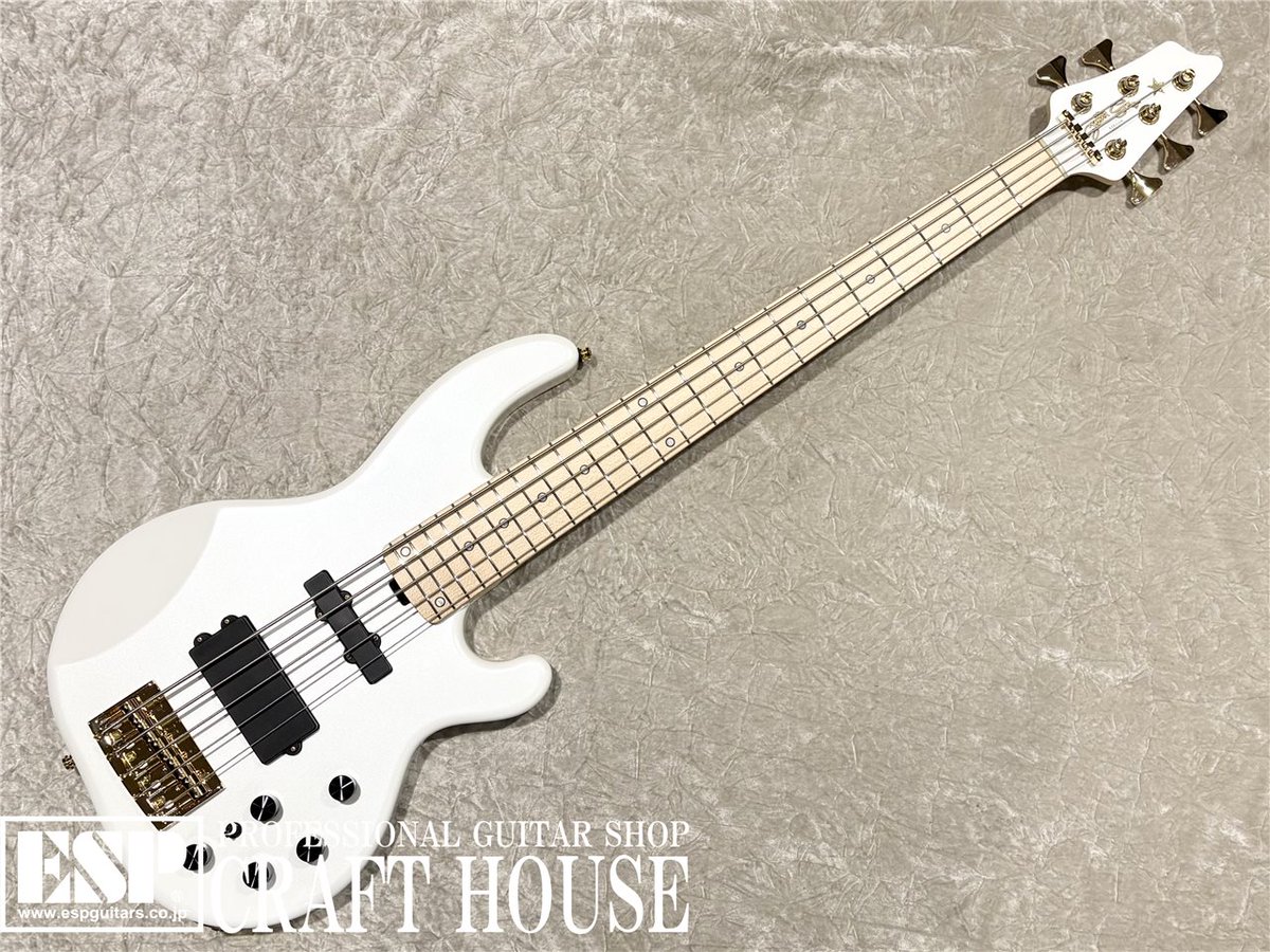 espcrafthouse's tweet image. 【✨入荷情報✨】

STELLA GEAR Albion / Pearl White
L'Arc~en~Ciel Ba. tetsuya Signature Model

入荷いたしました！🫡

高級感あるパールホワイトがとても美しいです🌈

デジマートはこちら！！
digimart.net/cat03/shop22/D…

#ESP渋谷 #ESP #STELLAGEAR #tetsuya #エレキベース #Bass