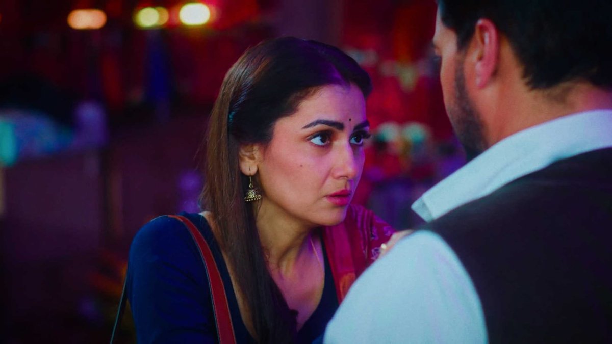 iishita20's tweet photo. In the middle of chaotic cute banter, these two found a frequency that only they can hear. It’s giving "written in the stars" vibe fully.💫
#TumDenaSaathMera #AprakShi #ShabirAhluwalia #SritiJha #OHTDSM #TDSM https://t.co/1Jw3pJU8lp
