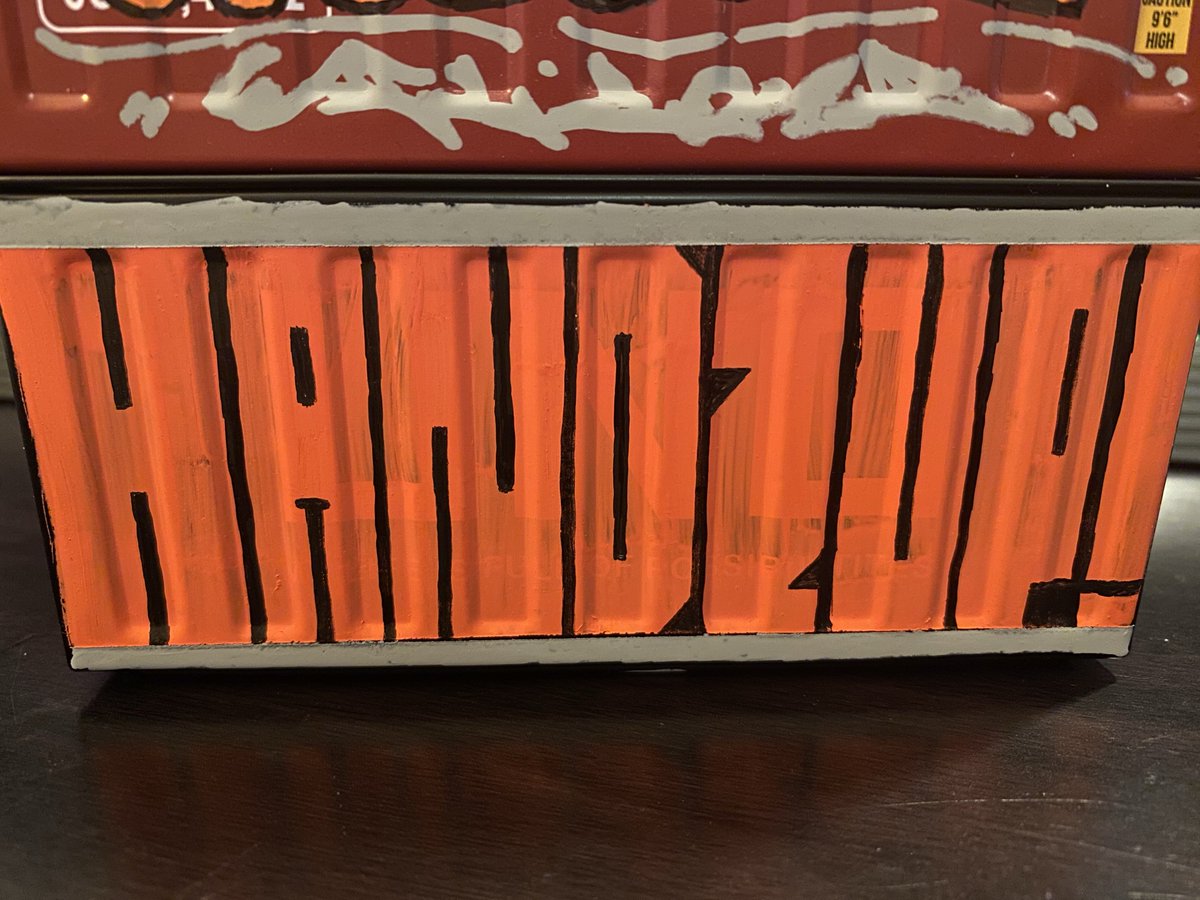 セリアで買って
グラフィティ遊びできるやつ✨

#グラフィティ 
#ブロックバスター
#スローアップ