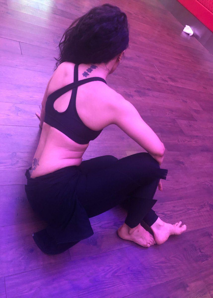 mreenaldeshraj's tweet image. IT’S HARD TO BEAT A PERSON WHO NEVER GIVES UP❤️
:
 Dance studio ❤️
:
#love #dance #moves #beautiful #mreedazzle #mreenaldeshraj ❤️