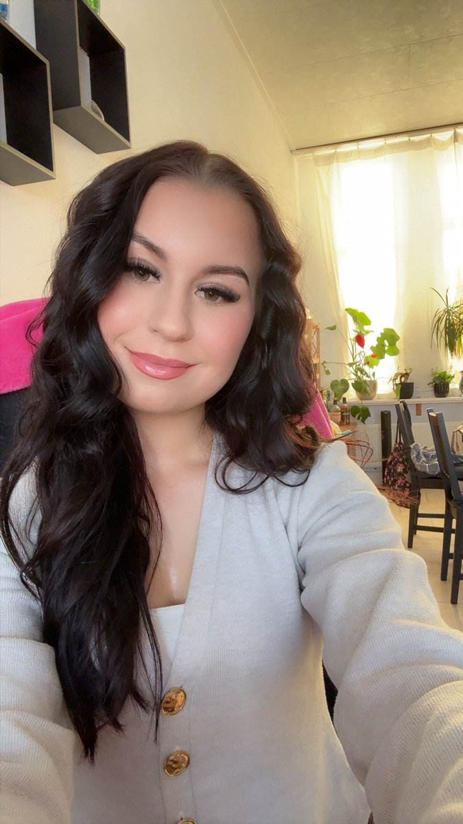 Goddess Veronicaaa tweet media