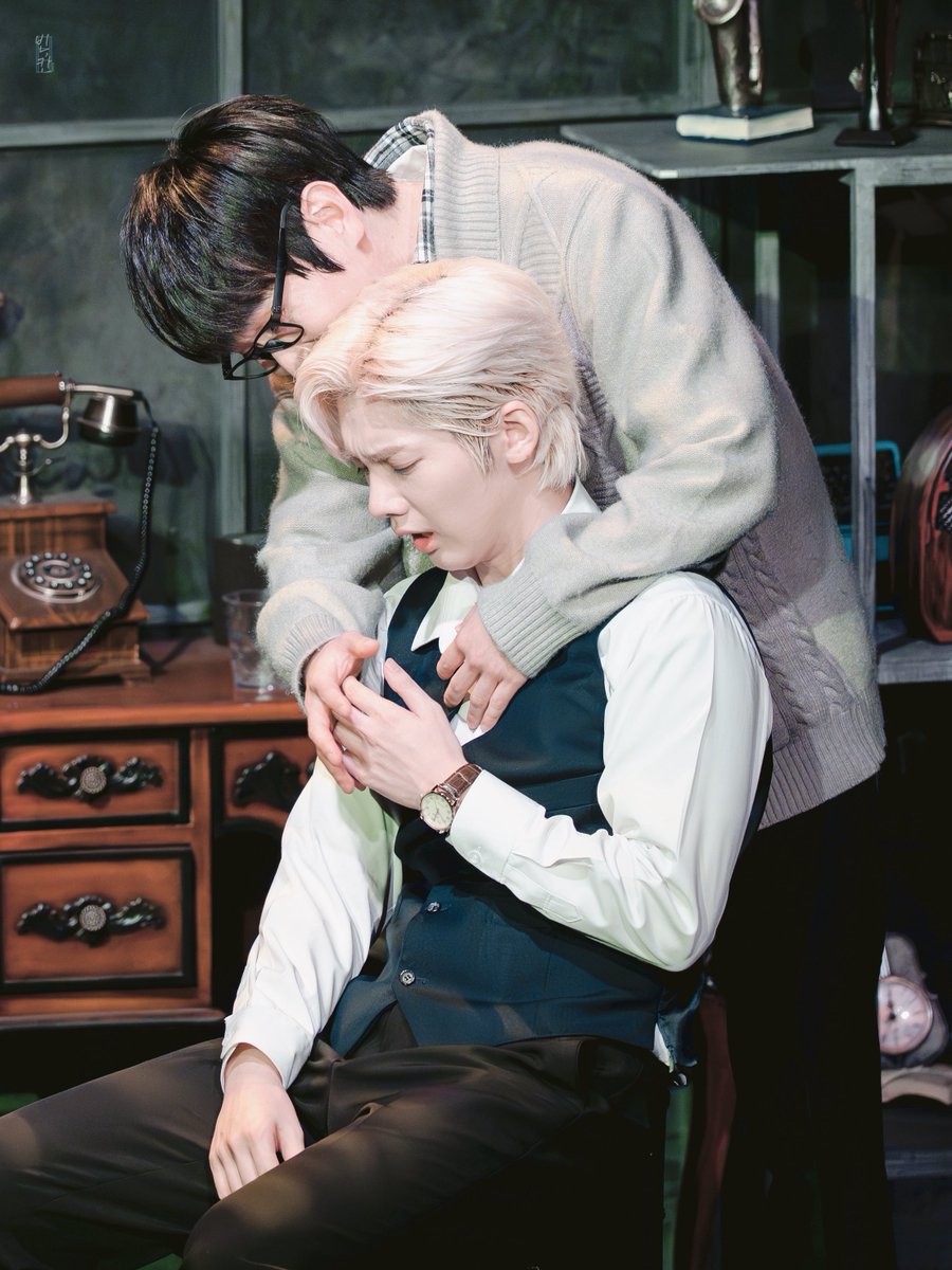 26.04.15 스톤;우리가 처음 시를 쓰기까지 

#이진우 피요트르 
#박경호 사이먼