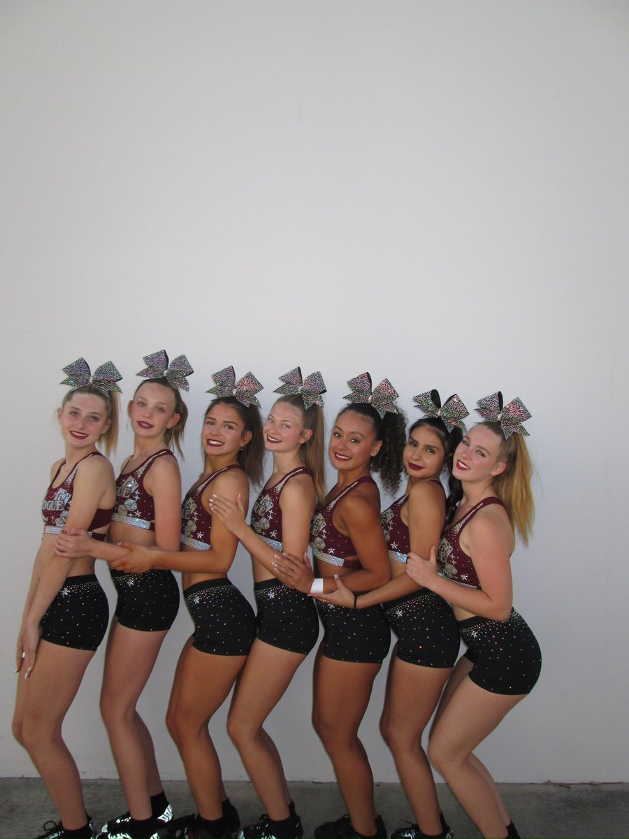 flanka619's tweet photo. worlds send off was a success!!! i can’t wait to show the WORLD how hard we’ve been working 🫶🌍✨♥️ #Rogue6 #CheerForce https://t.co/AE908Y0NLF
