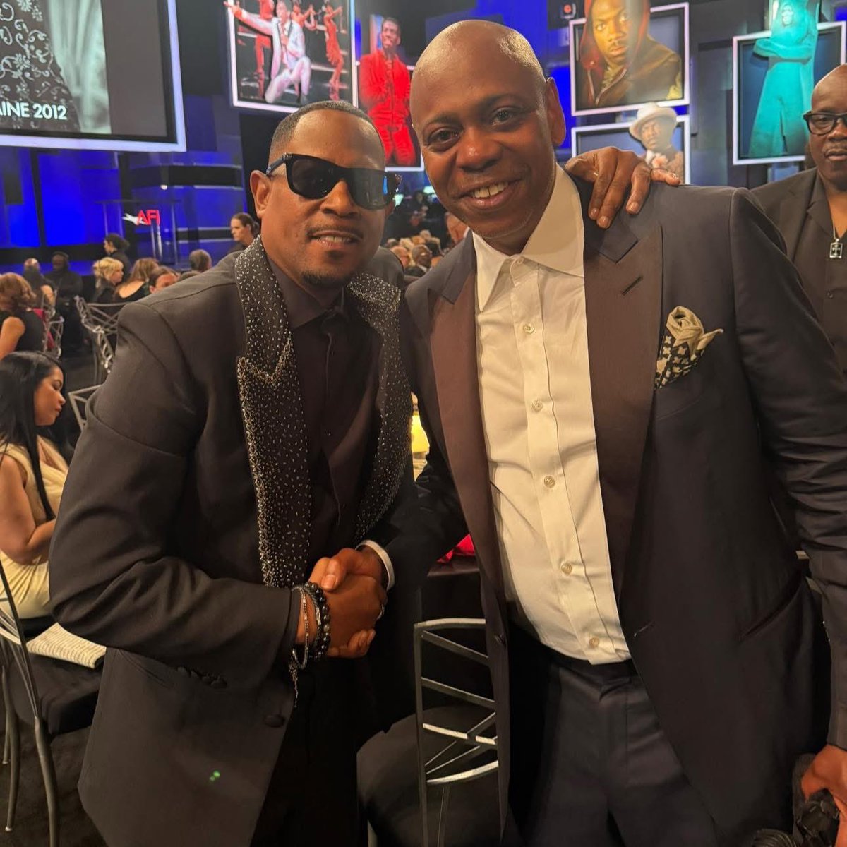 Martin Lawrence and Dave Chappelle at Eddie Murphy’s AFI Life Achievement award ceremony.

#MartinLawrence #DaveChappelle #EddieMurphy #RealOnesKnow