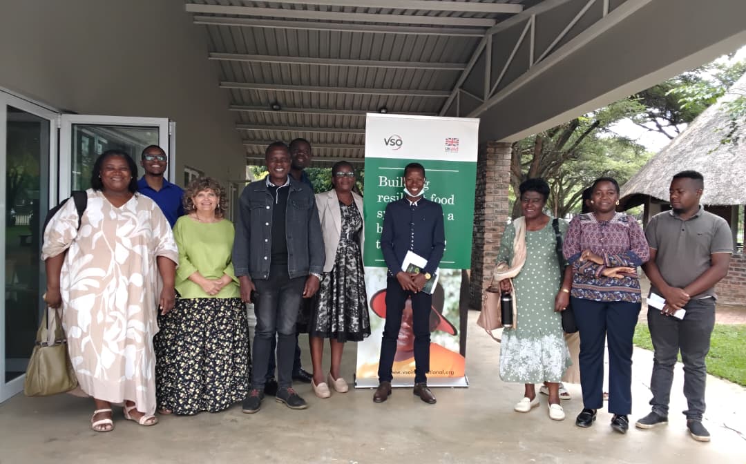 b c munhutu tweet media