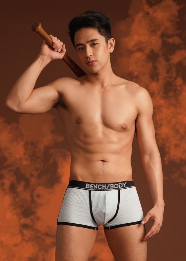 Servant2025's tweet photo. Kahit lumpohin mo ako. Hit me harder. Ugh!!💪😋🥵🤤🔥
David Licauco https://t.co/GjgRhYUWaX