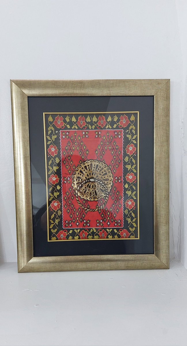 kozulbranimira1's tweet image. Koji zvekir je vama ljepsi lijevi vs desni #Sarajevo #handmade #radnafoliji #bosanskicilim