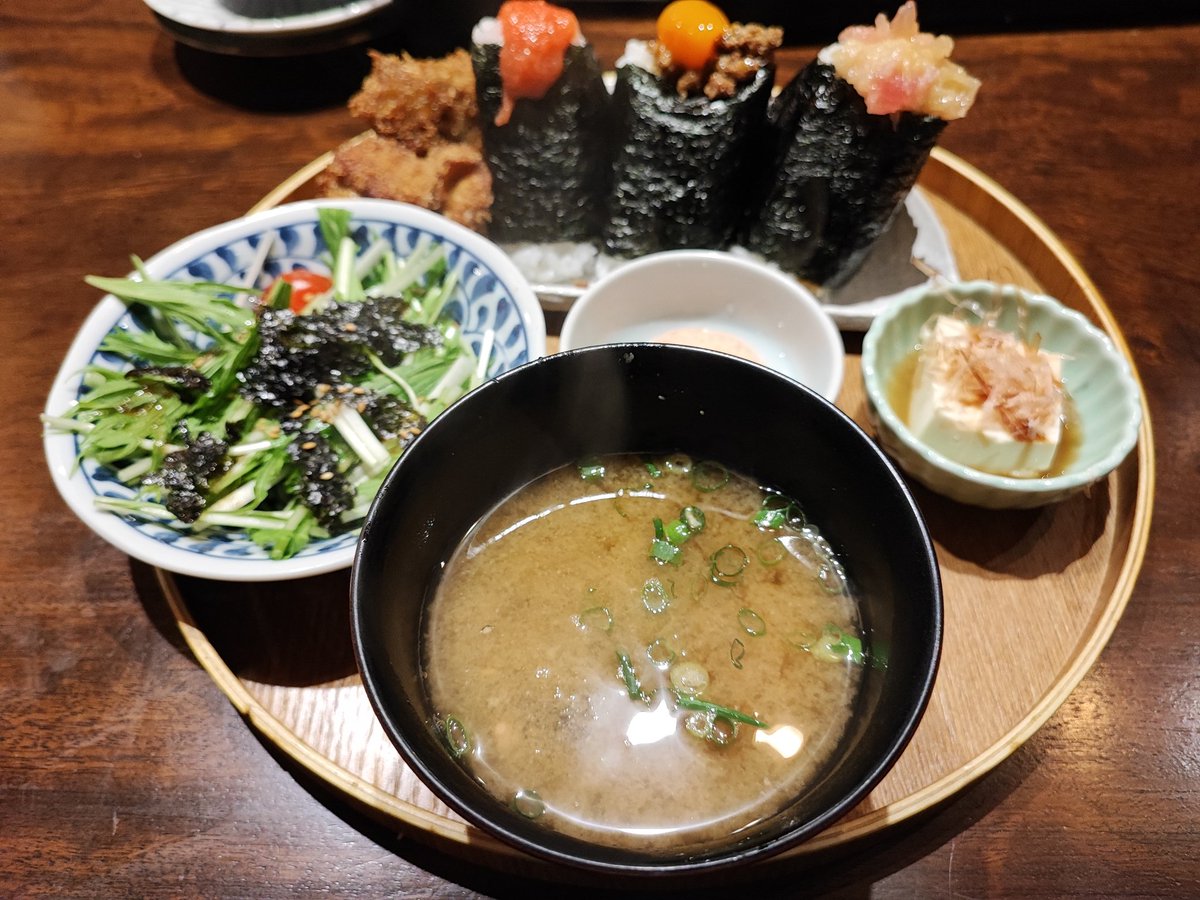 ベディ tweet media