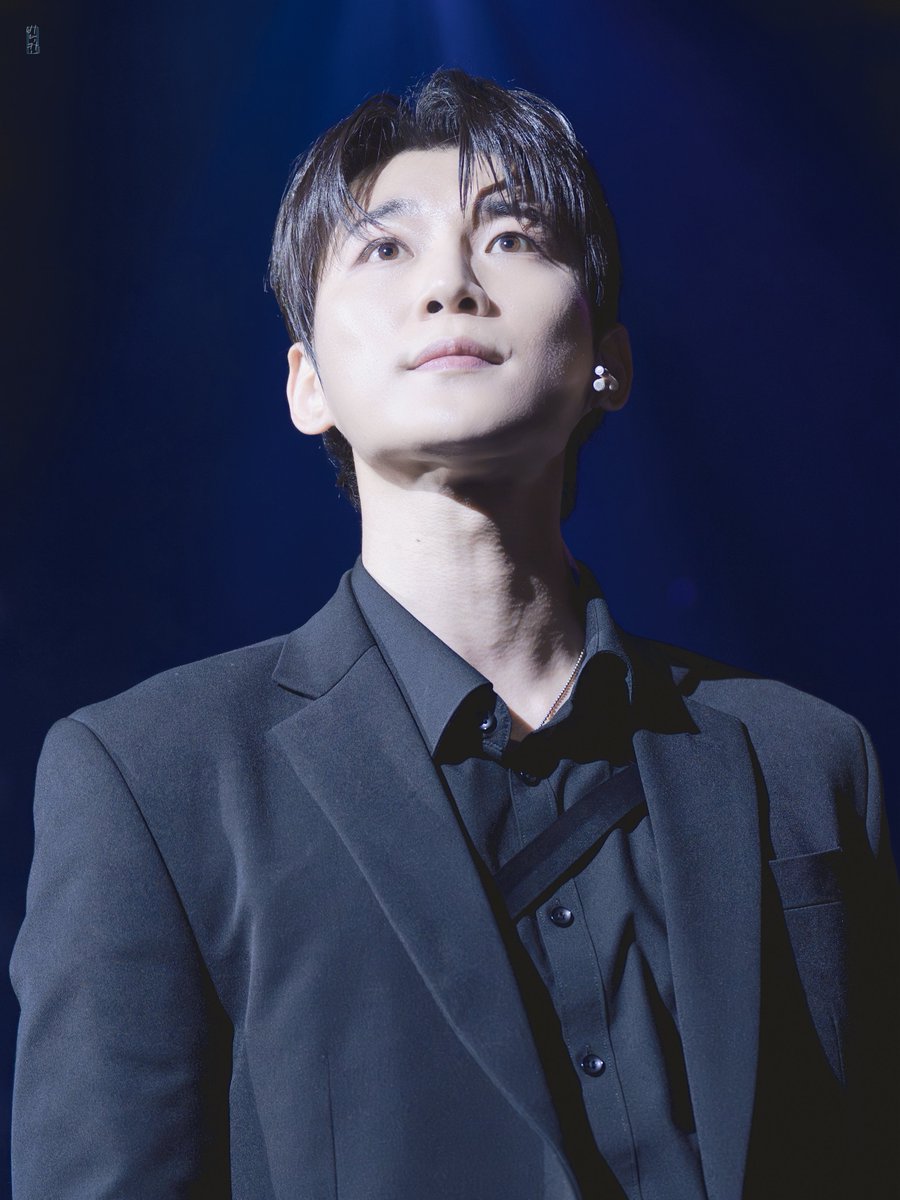 26.04.18 밤 스톤;사이먼 세즈

#반정모 코스모