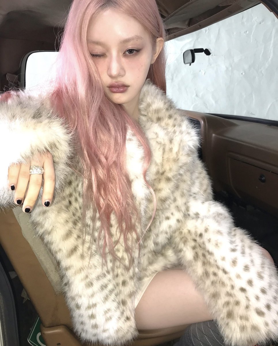yunjukaz's tweet photo. this is so insane https://t.co/CQVZT4Fcq4