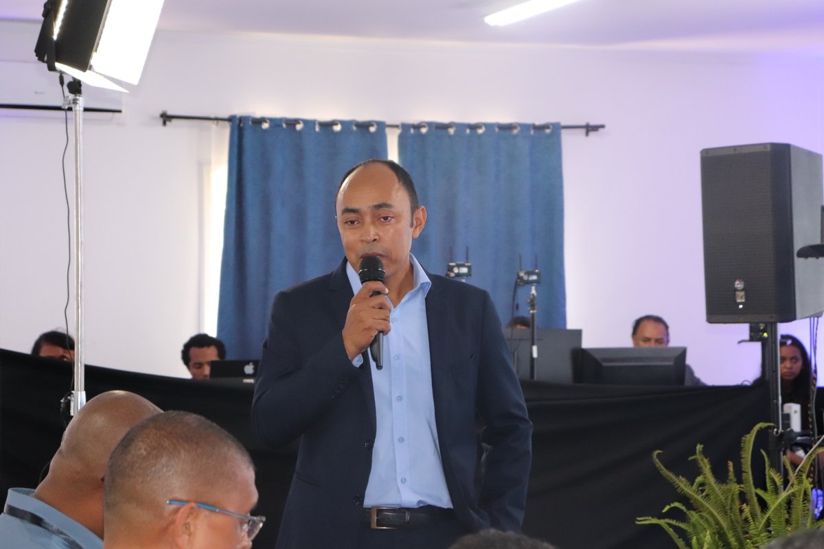 RMIFCenter's tweet photo. Rear Admiral Sam Hieng Twion Kalobe Mickaël honored Day 2 of #RECOPORTESA26, underscoring strong commitment to maritime and port security. He commended RMIFC, CRIMARIO, Safe Seas Africa &amp; partners, and encouraged participants to stay engaged as exercises continue.
#CRFIM #EU https://t.co/xbWwLNIpuU