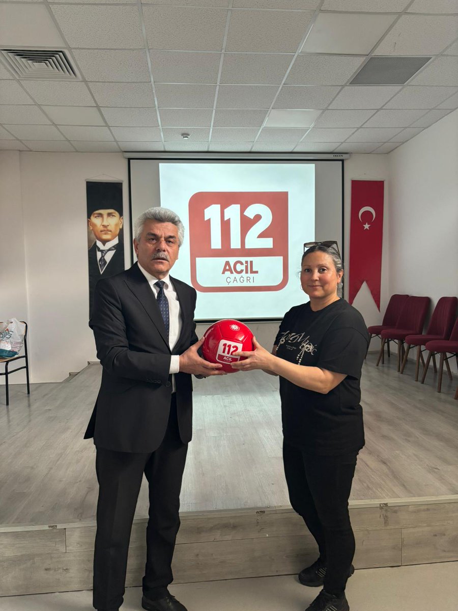 112Bolu's tweet photo. 📍100. Yıl İlkokulu

112 Acil Çağrı Merkezinin bilinirliğini artırmaya yönelik tanıtım çalışmalarımız kapsamında; https://t.co/fqVF01ozxk