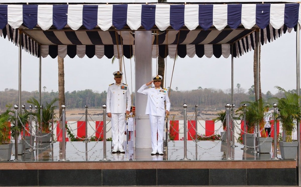IN_Hamla's tweet photo. #ChangeofCommand
Cmde Paramjit Singh assumed duties of Commanding Officer, @IN_Hamla, Premier Logistics Training unit of the #IndianNavy on 21 APR 26 from Cmde Raahul Mahajan in a Ceremonial Parade.
A Long Logistics and Management Specalist, Cmde Paramjit Singh is an alumunus of Naval Academy - Goa, Defence Services Staff College- Wellington and College of Defence Management, Secunderabad.
He has held several key appointments including LOIC Naval Pay Office, CSO(P&A) HQKNA, CLOGO (OP LOG) HQENC, BVO (Vizag), CMP/ MO(KAR), JDOP/ NHQ, SO to VCNS, SO(LOG) INWT and Directing Staff at INS Hamla.
He was also part of the UN Peacekeeping Mission in Sudan (UNMIS) as SO(MOVCON).
He has tenanted Afloat appointments onboard IN Ships Vikramaditya, Investigator, Magar and Brahmaputra
#Hamlahappenings
@IN_HQSNC @IN_WNC @Indiannavy