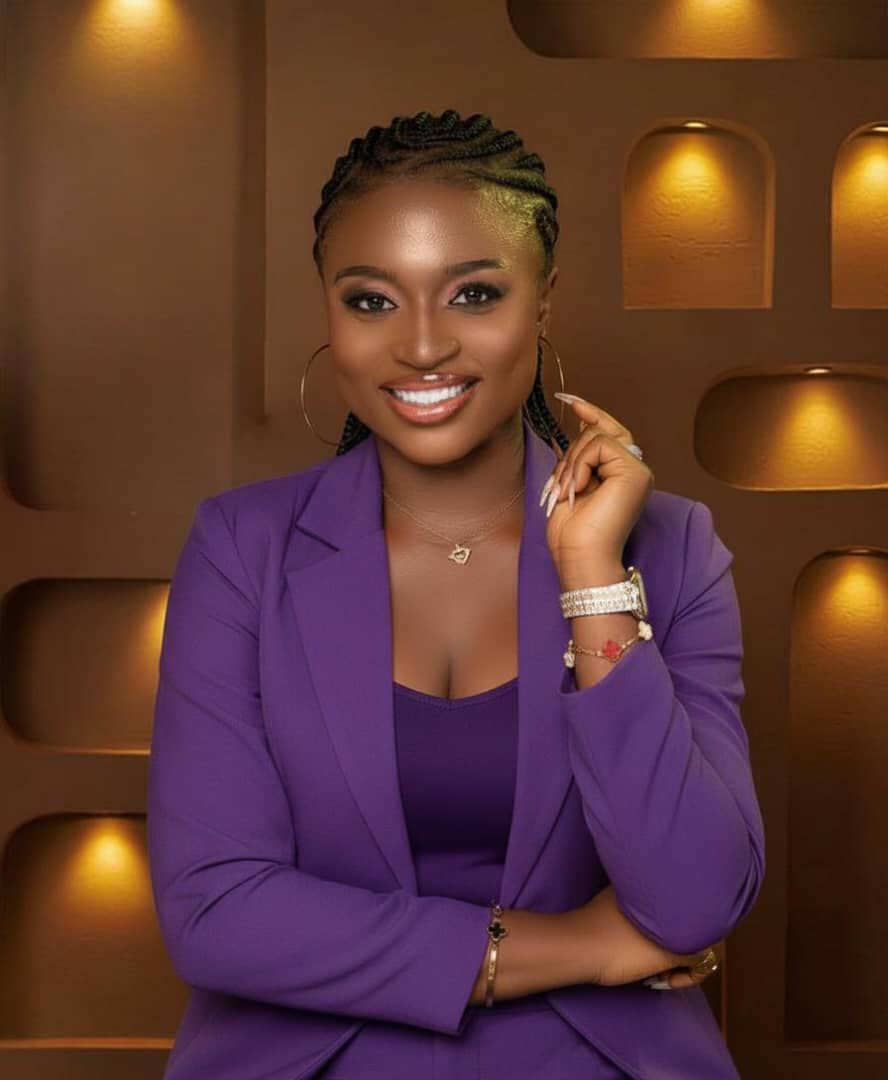 Esther_Virtual Assistant tweet media