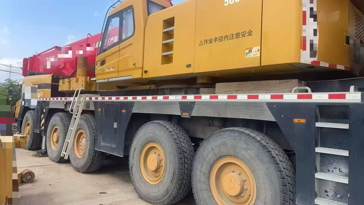 DindangMall's tweet photo. 2021 year Sany 260ton all terrain crane for sale, type SAC2600C8, 81 meter mainboom, 36 meter jib, 90 ton counterweight, single BENZ engine, price $332000.
More info:https://t.co/r1jhiF90d2
#cranemachine #truckcrane #Sany #260ton #2021 https://t.co/dKC9ponhxD