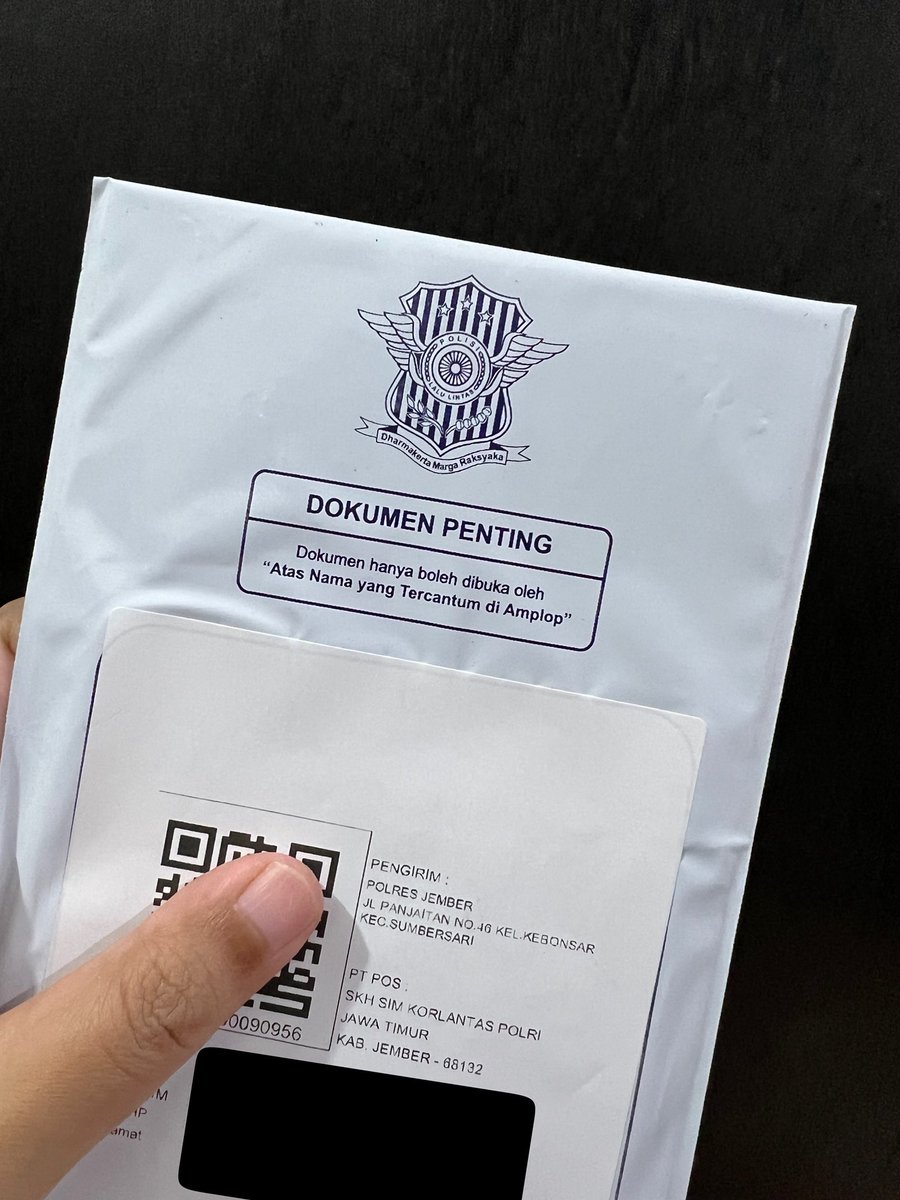 Peyek reborn tweet media