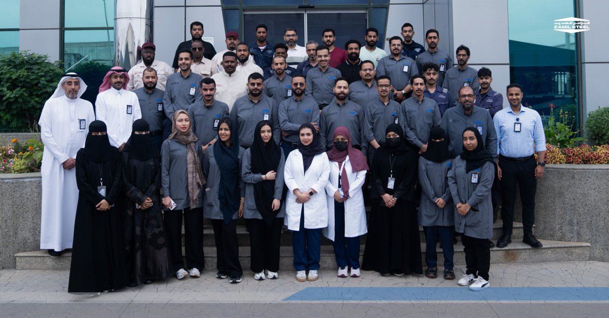 ZamilSteel's tweet photo. ضمن جهودها المستمرة لتطبيق أعلى معايير السلامة المهنية، أقامت #الزامل_للحديد دورة تدريبية متخصصة في #الإسعافات_الأولية 🚨⚙️قدمتها هيئة #الهلال_الأحمر_السعودي لموظفي الشركة من مختلف الإدارات والأقسام.
تلقى المشاركون خلال الدورة تدريبًا على مهارات التعامل مع حالات النزيف، الاختناق، والإنعاش القلبي الرئوي، حيث اجتازوا المتطلبات بنجاح وحصلوا على شهادة مسعف أولي معتمدة.
#الزامل_للحديد | #نبتكر، #نبني، #نحقق

As part of its commitment to the highest occupational #Safety standards, #Zamil_Steel organized a specialized First Aid training course 🚨⚙️conducted by the Saudi Red Crescent Authority, with participation from employees across various departments.
The training focused on essential First Aid skills, such as managing bleeding, choking, and CPR. The participants were certified to provide immediate assistance and enhance emergency readiness.
#Zamil_Steel | #Innovate #Build #Achieve | #SRCA