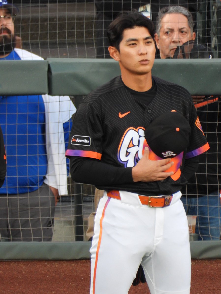 minjeong__kim_'s tweet image. [4/21/26 vs LAD] 경기 전 이정후 | Jung Hoo Lee Before the Game 

이렇게 웃을 일만 가득하길 🍀

#junghoolee #이정후 #oraclepark #오라클파크